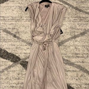 Champagne cocktail dress with elastic band and tie